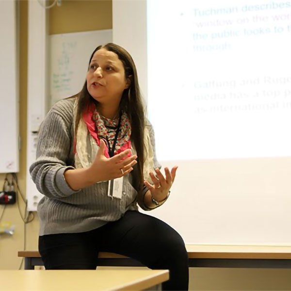 Dr. Mahitab Ezz El Din  Associate Professor, Department of Media and Journalism (MJ),  Linnaeus University  Kalmar, Sweden